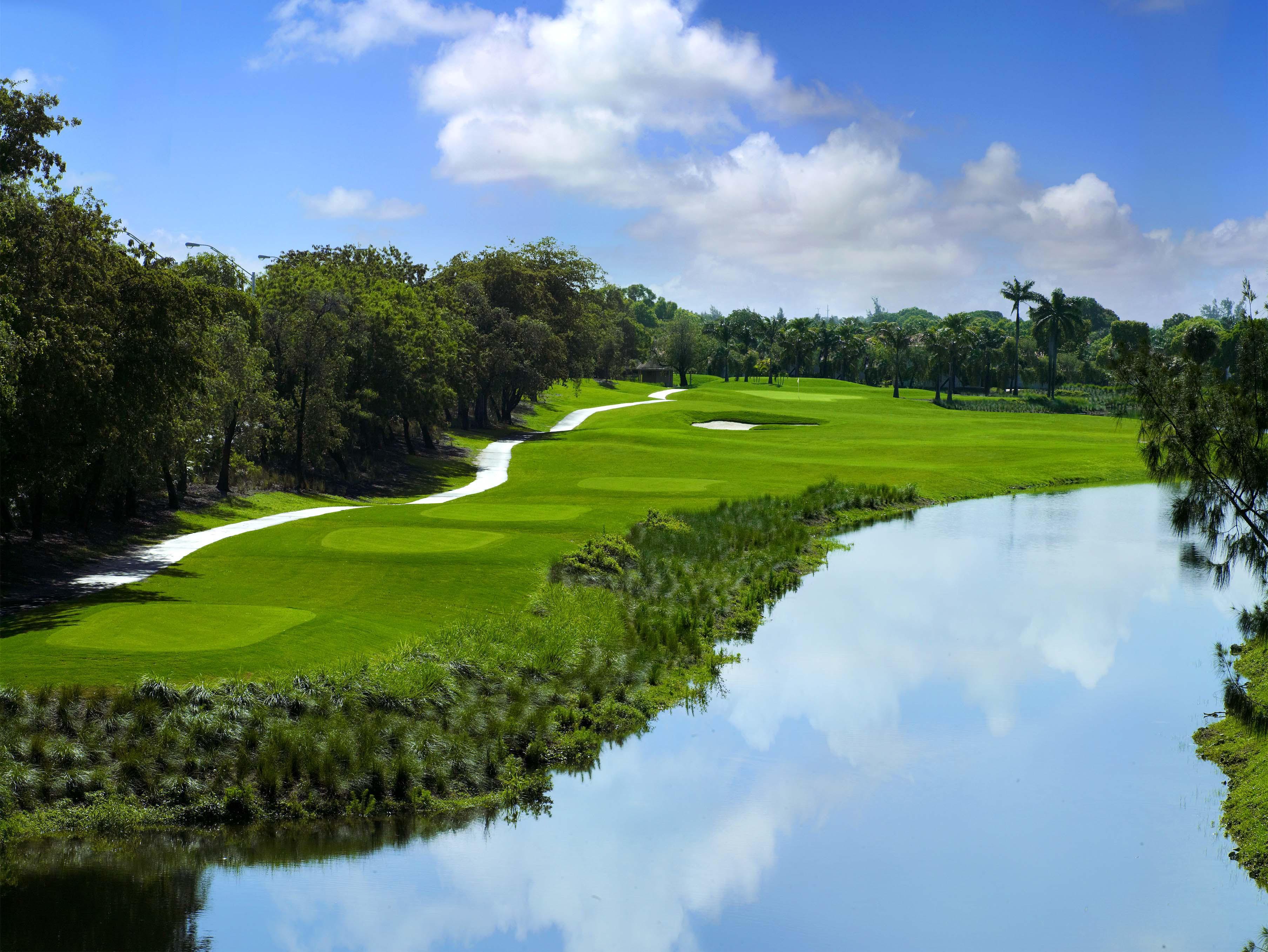 Trump National Doral Golf Resort Exterior photo